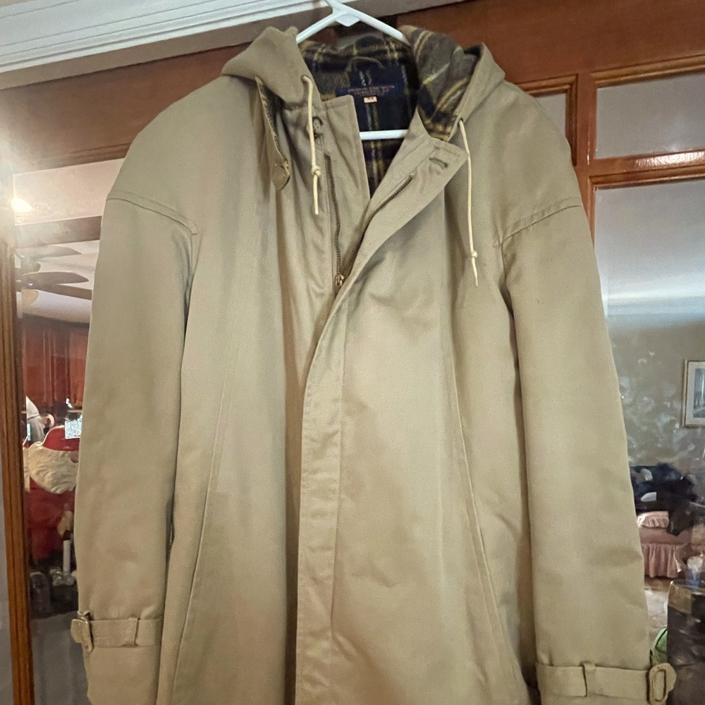 Brooks Brothers wool lined men’s trenchcoat with hood size 44